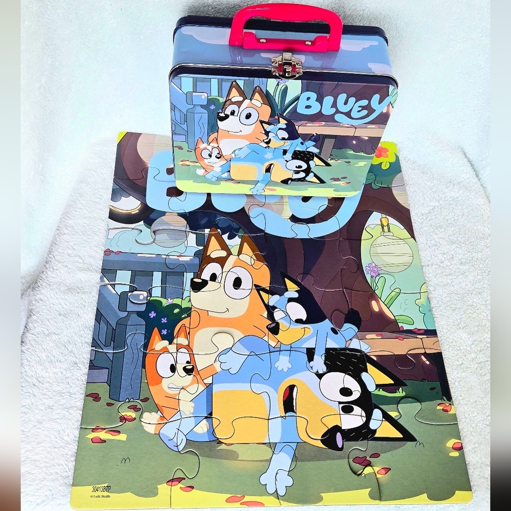 Bluey 24 Piece Puzzle and Tin Lunchbox Set